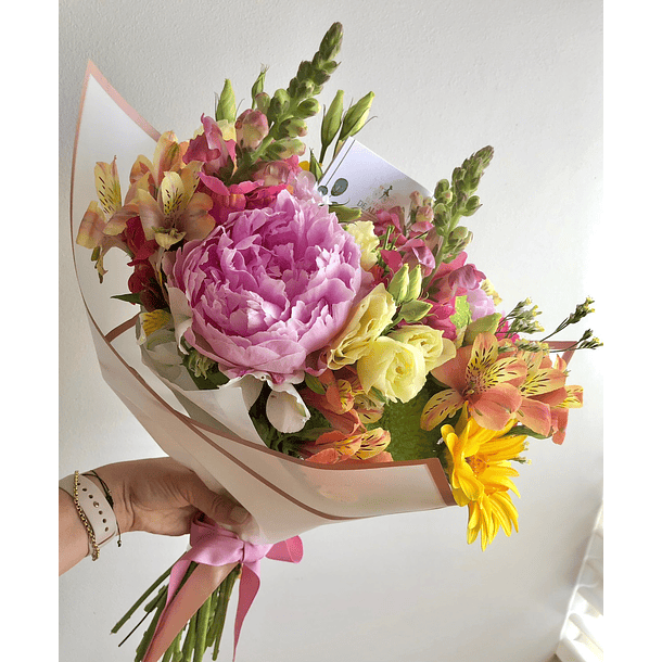 Ramos tamaño mediano de 25 varas de flores mixtas 2