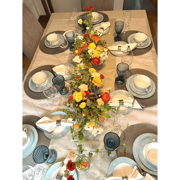 Pack 2 centros de mesa, 1 plinto alto, 2 floreros pequeños de vidrio 1