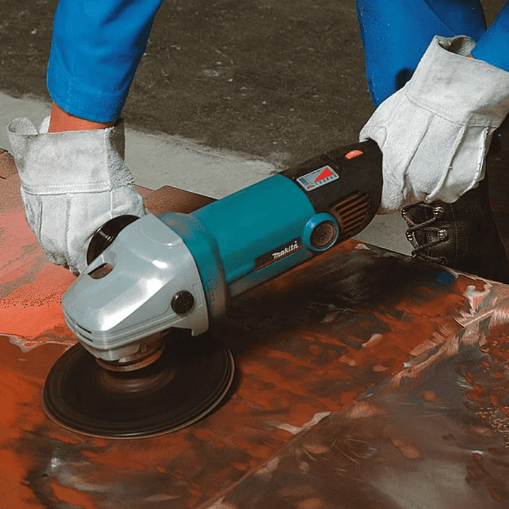 Lijadora Angular SA7000C 1600W Makita 4