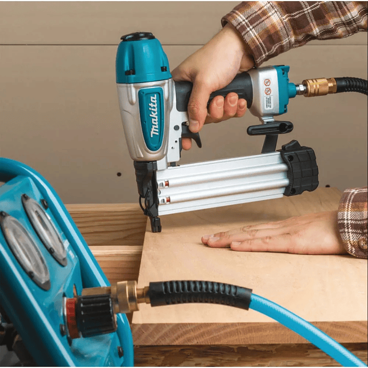 Clavadora Neumática 18Ga AF506 Makita 4