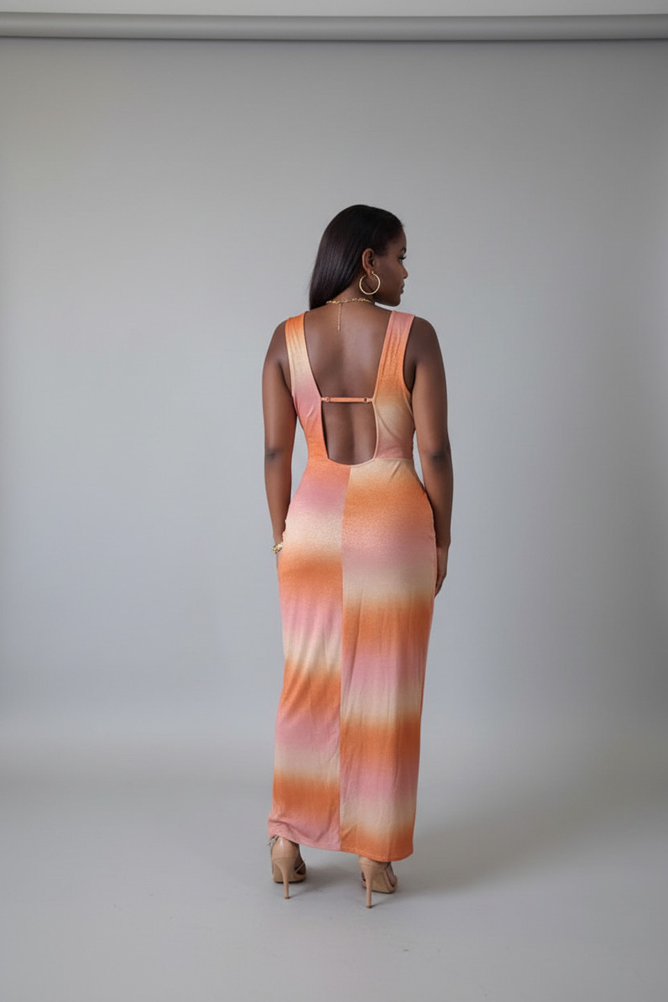 Vestido Sunset Aura Largo Degradé Naranja – Escote Elegante y Abertura, Look de Fiesta Mujer 2