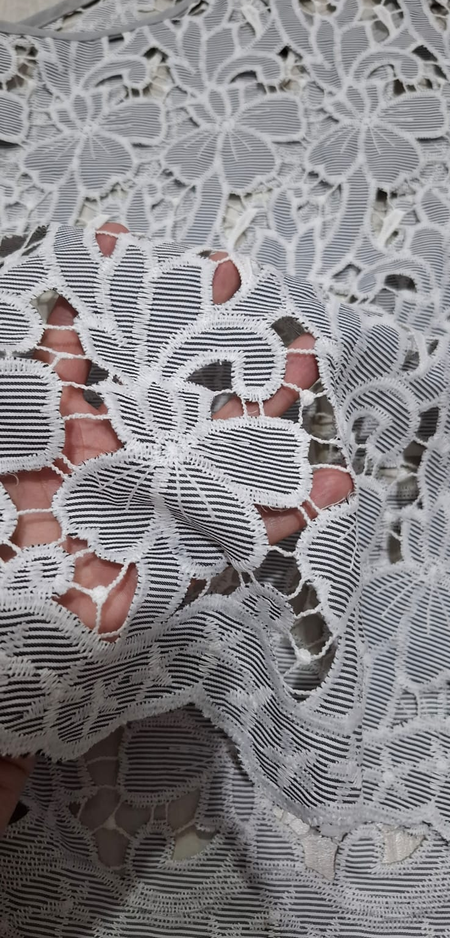 Blusa de Encaje Floral con Transparencia Mujer – Top Elegante de Tirantes Casual Chic 2