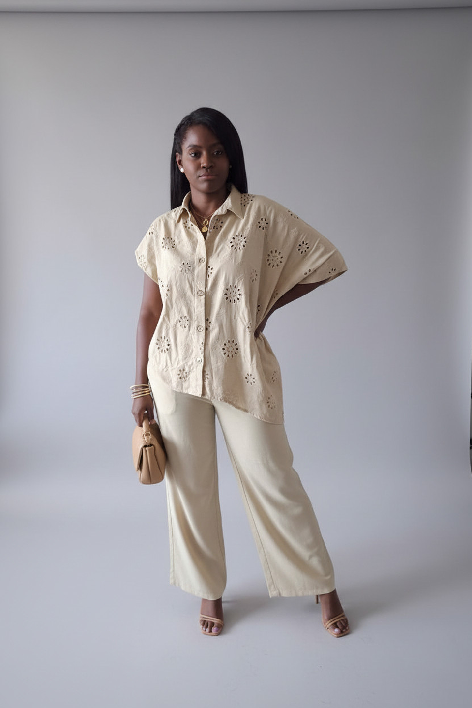 Conjunto Mujer Pantalón y Blusa Asimétrica Hoja Rota Beige – Outfit Elegante y Moderno 1