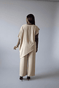 Conjunto Mujer Pantalón y Blusa Asimétrica Hoja Rota Beige – Outfit Elegante y Moderno - Miniatura 2