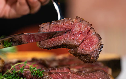Lomo vetado a la parrilla con pebre chileno