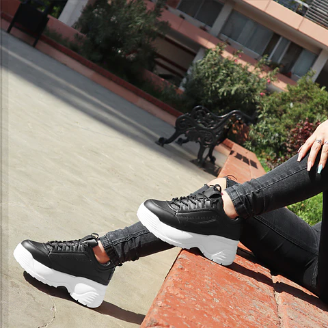 Zapatillas Bruma 03 Negras Urbanas con Plataforma