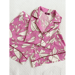 Hojas blancas sobre rosa - Camisa manga corta y short (rayón)