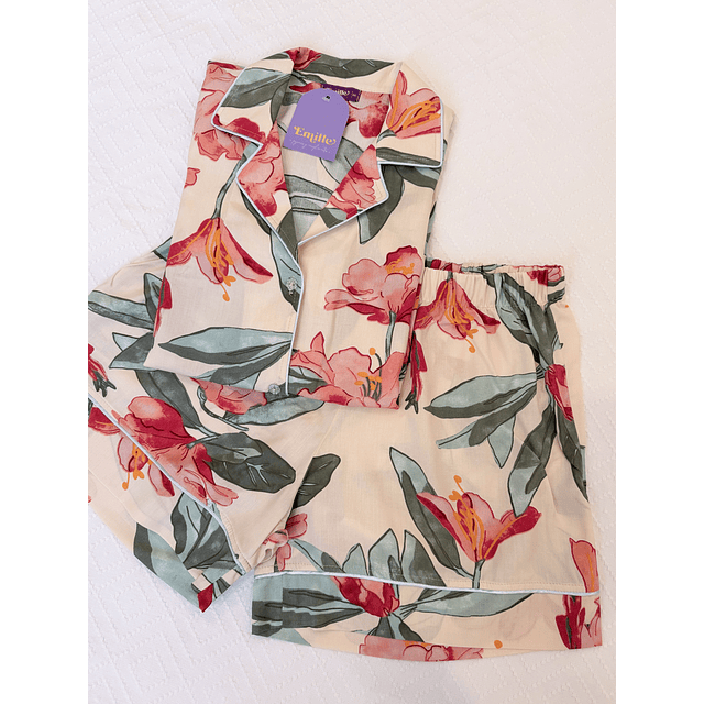 Flores rojas sobre crema - Manga corta y short (rayón)