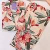 Flores rojas sobre crema - Manga corta y pantalón (rayón)