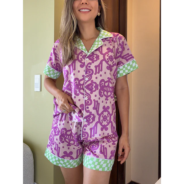 Arabescos magenta combinados - manga corta y short (seda)
