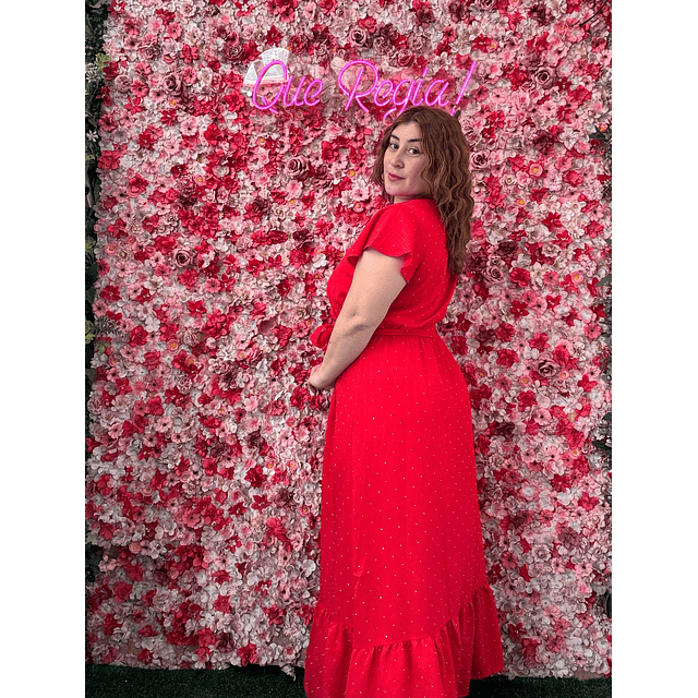 Vestido brillos y vuelos 