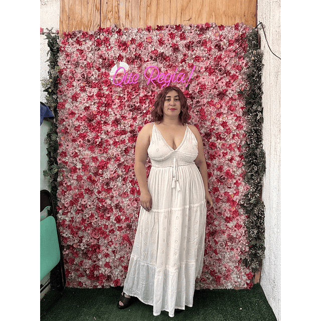 Vestido broderie y brillos 