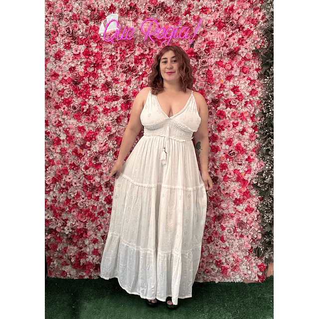 Vestido broderie y brillos 