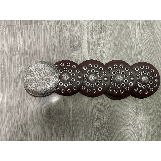 Cinturon vikingo círculos 