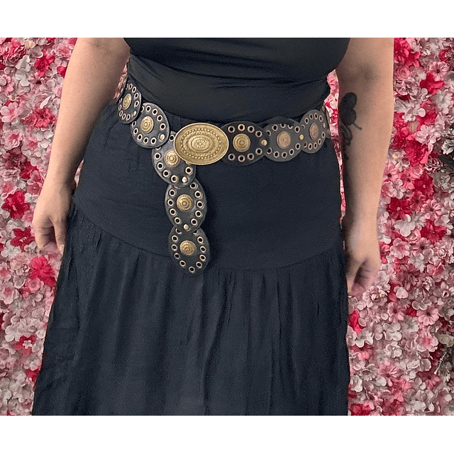 Cinturón vikingo ovalado