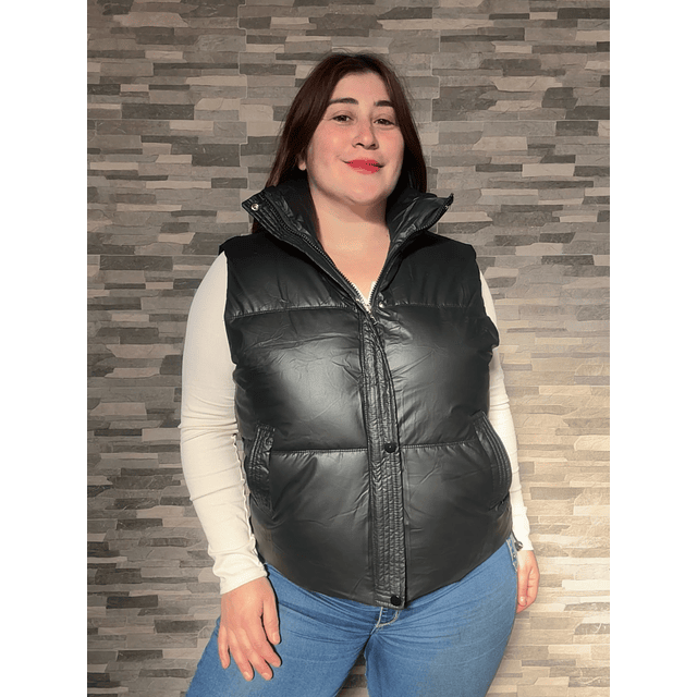 Chaqueta puffa sin mangas 