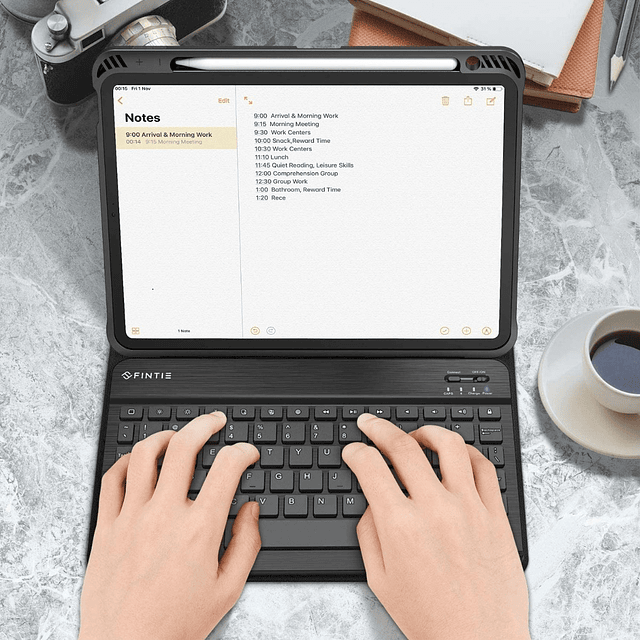 Case Con Teclado Fintie Para iPad Air 4 (2020) / iPad Air 5 (2022) A2324 A2325 A2588 A2589 A2316 A2072 Color Negro