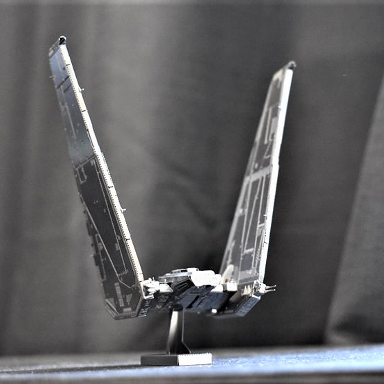 Puzzle Kylo Ren's Command Shuttle 3D 2