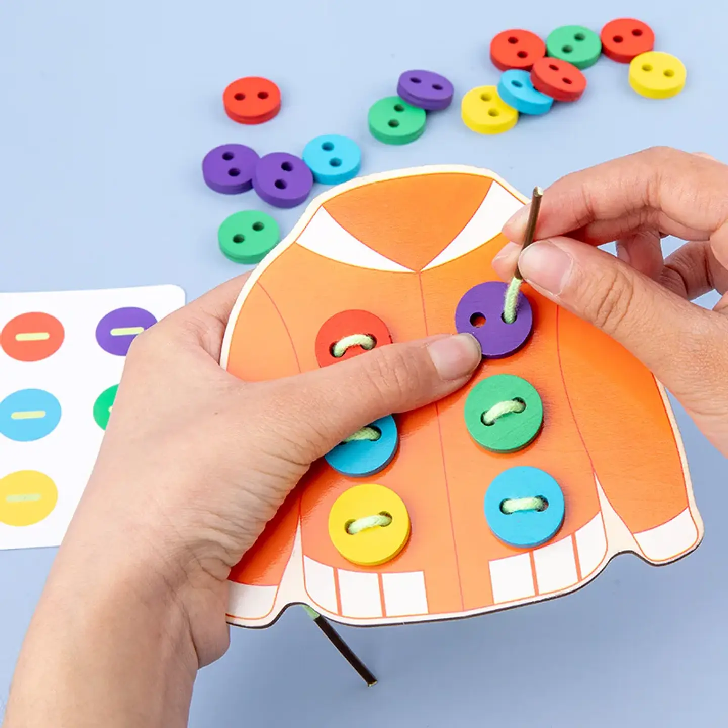 JUEGO MONTESSORI APRNDIZAJE HABILIDADES BÁSICAS DE LA VIDA (BOTONES CORDONES) 2