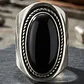 Anillo Plateado Con Piedra Negra Oval Diseño Elegante - Miniatura 1