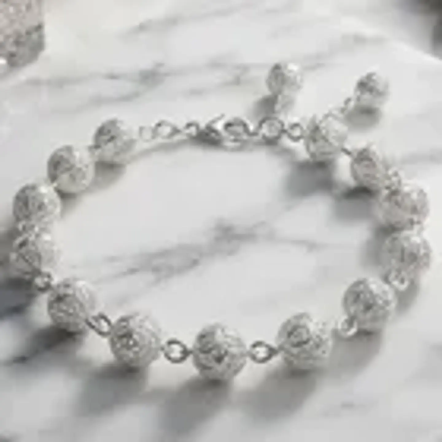 Pulsera Plata Ajustable Con Esferas Caladas Y Filigrana 3