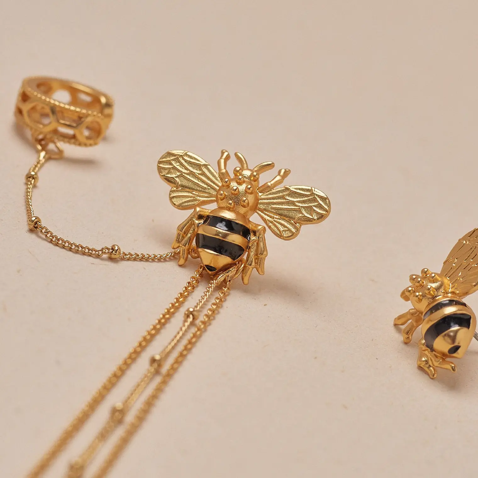 Aretes Queen Bee 7