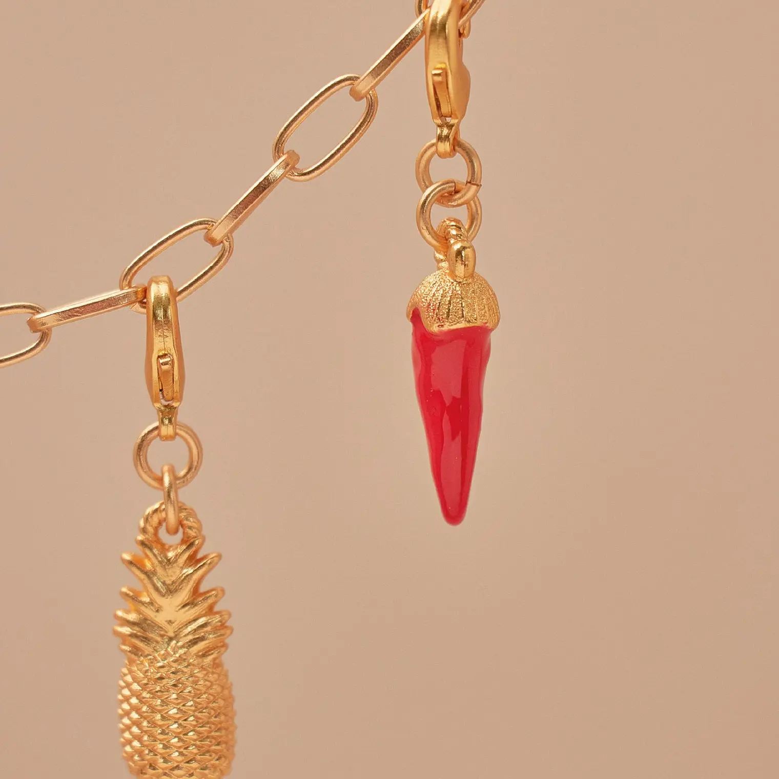 Mini Charm Piña 4