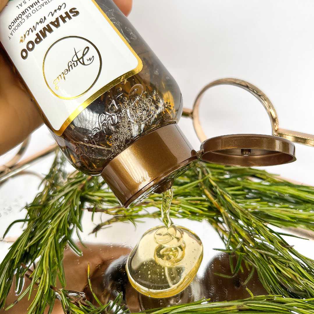 SHAMPOO CON ROMERO ANYELUZ 2