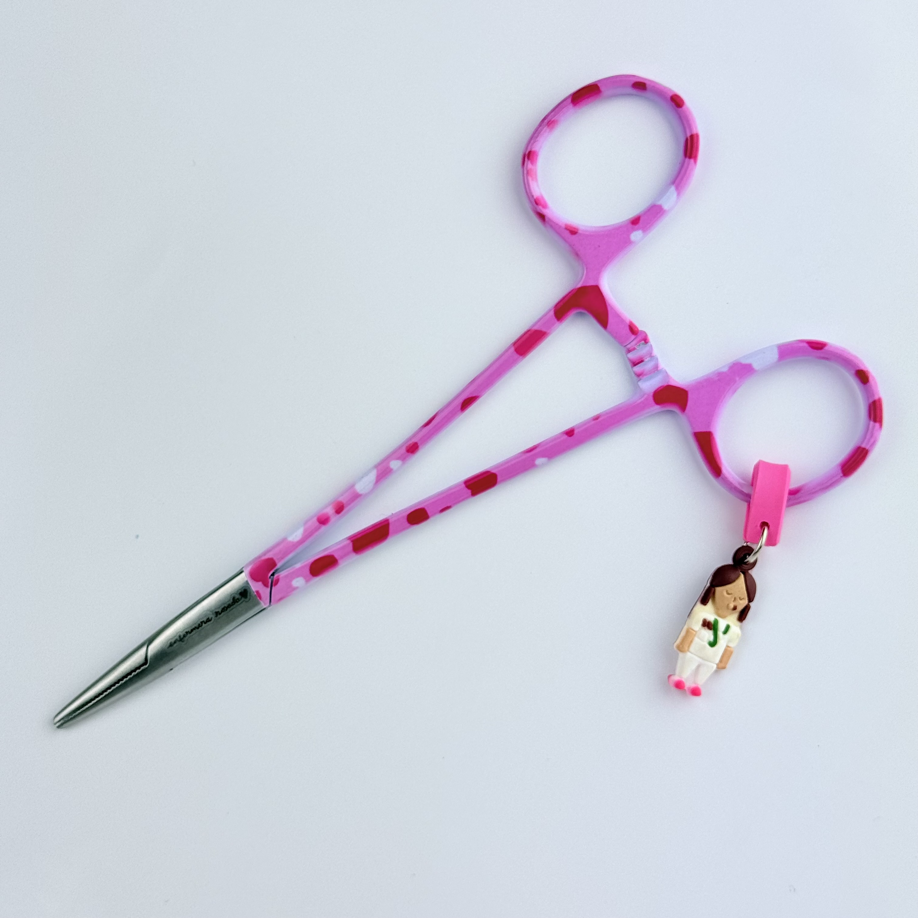 PINZA KELLY  — libreta de bolsillo para estudiantes de enfermería | Enfermera Rosada (8)