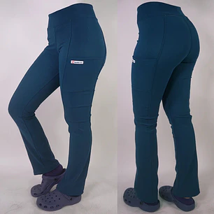 Pantalón Clínico Spandex Mujer Verde Petróleo 2 — libreta de bolsillo para estudiantes de enfermería | Enfermera Rosada