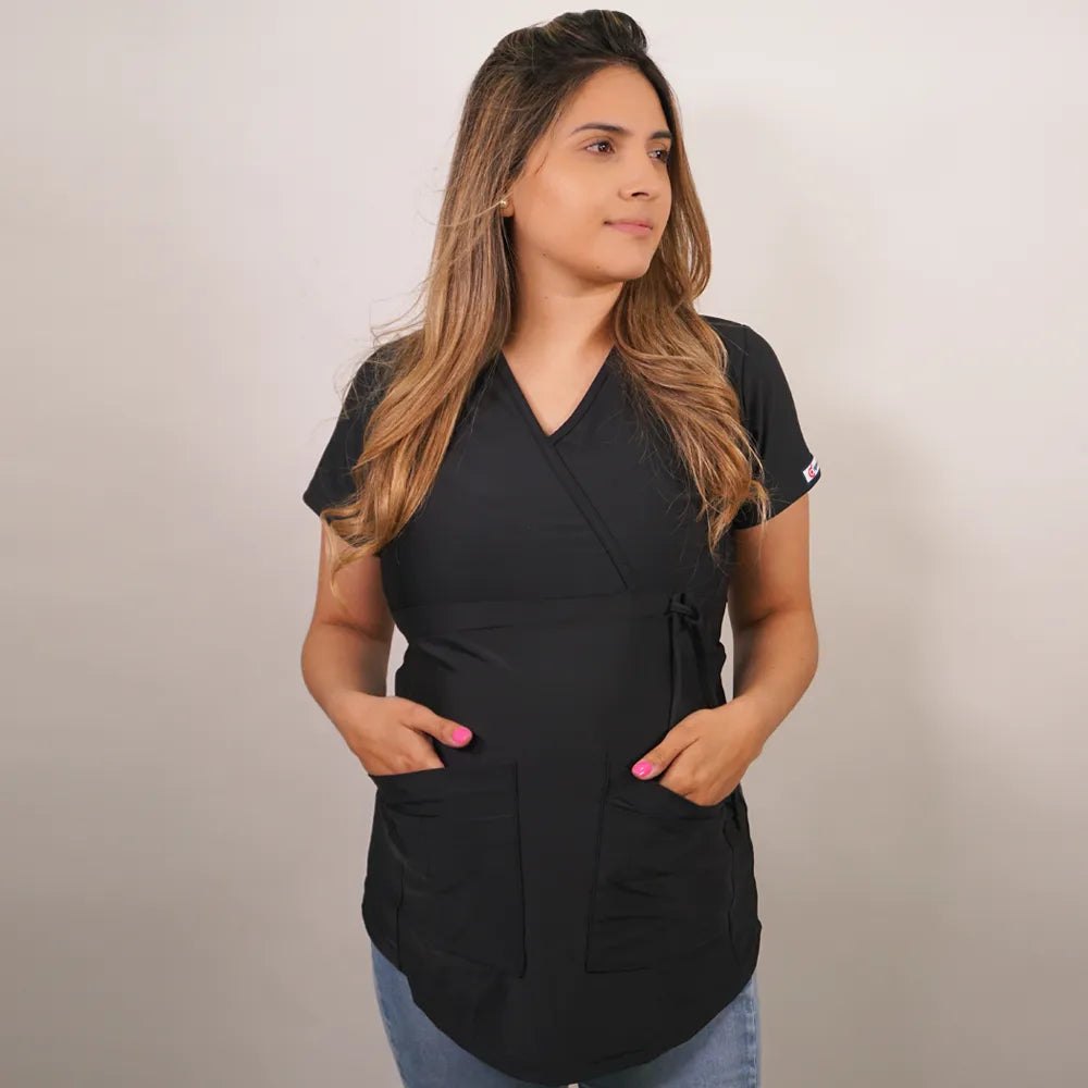 Delantal Elasticado Maternal Negro — libreta de bolsillo para estudiantes de enfermería | Enfermera Rosada (1)