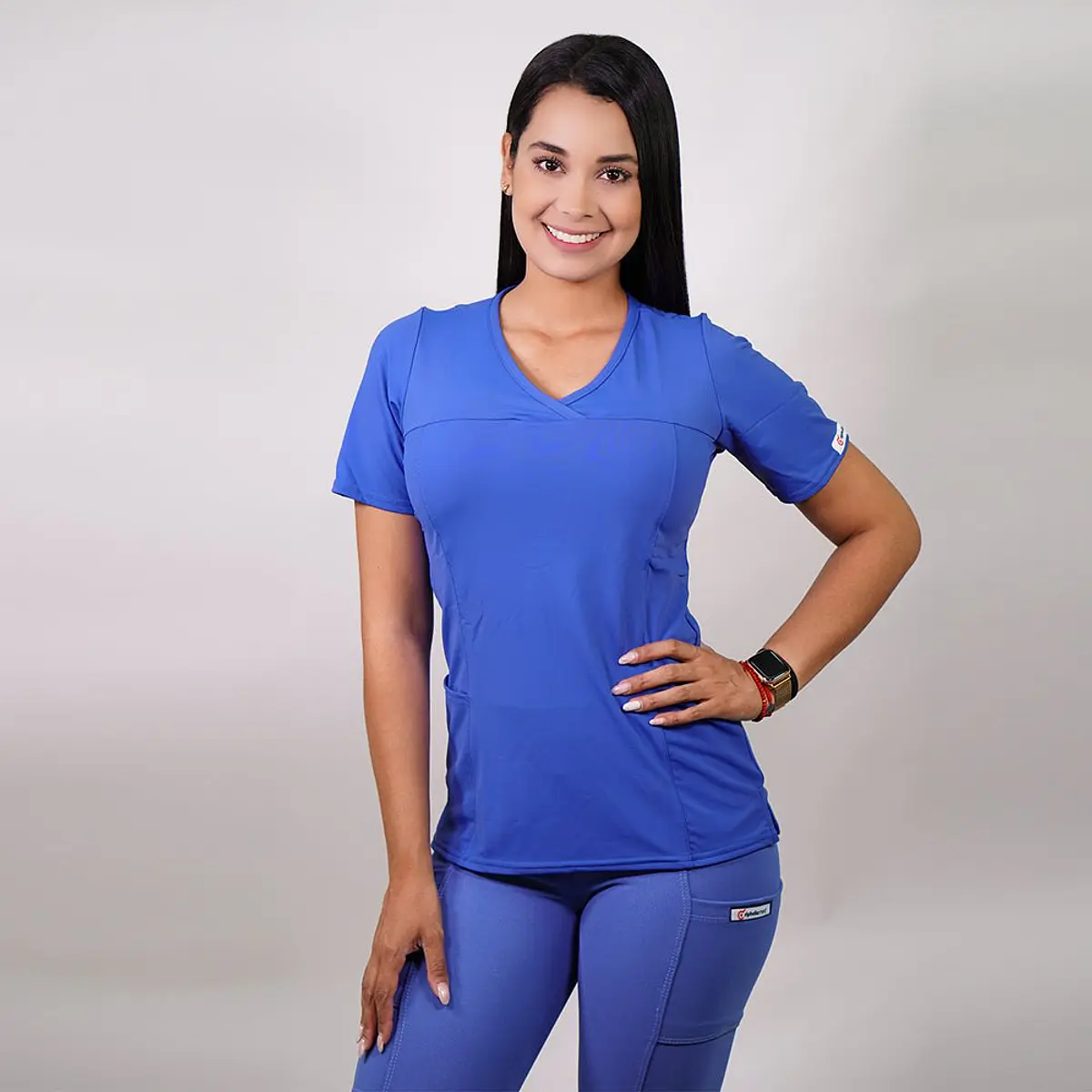 Dúo Clínico Delantal Elasticado + Pantalón Flexxy Celeste — libreta de bolsillo para estudiantes de enfermería | Enfermera Rosada (2)