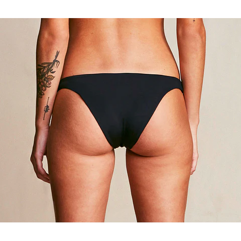 CALCINHA BASIC FINA NEGRO L