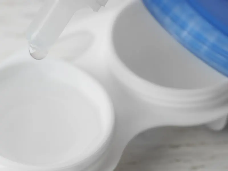 Guía clínica de soluciones para lentes de contacto en Chile