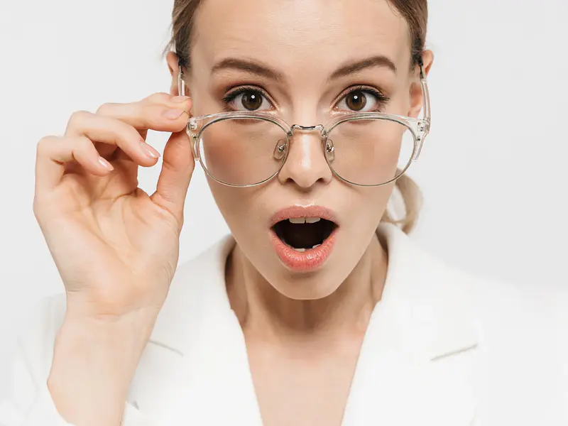 Guía Integral de Cristales y Tratamientos Ópticos en Chile