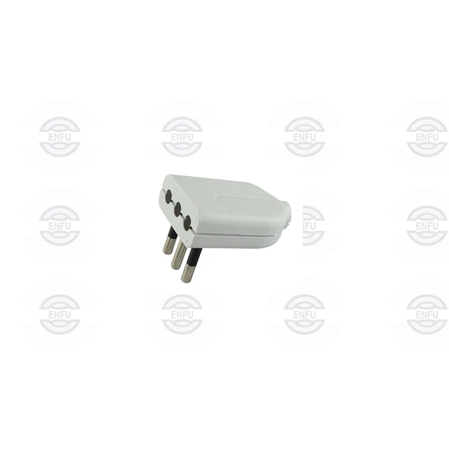 Enchufe Macho Blanco convertible 10A 2P+T