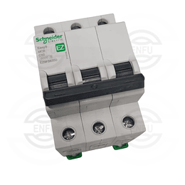 Interruptor automático trifásico 3P 50A C 6000A Easy 9 MCB 