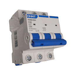 Interruptor automático trifásico 3x32A, 10kA Chint