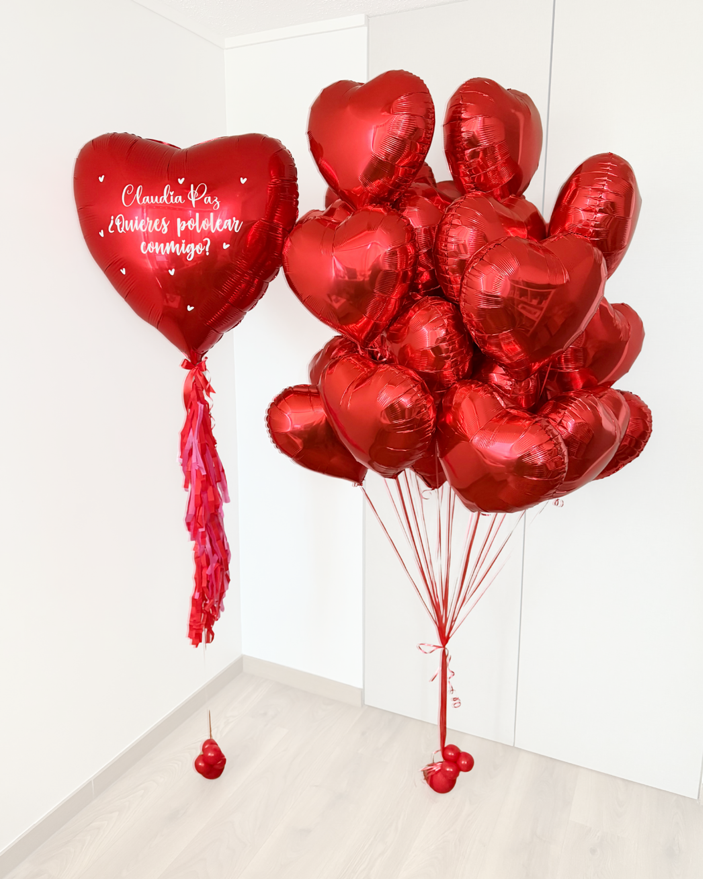 Racimo 25 Globos Corazon más 1 Globo Corazon Personalizado con Helio 1