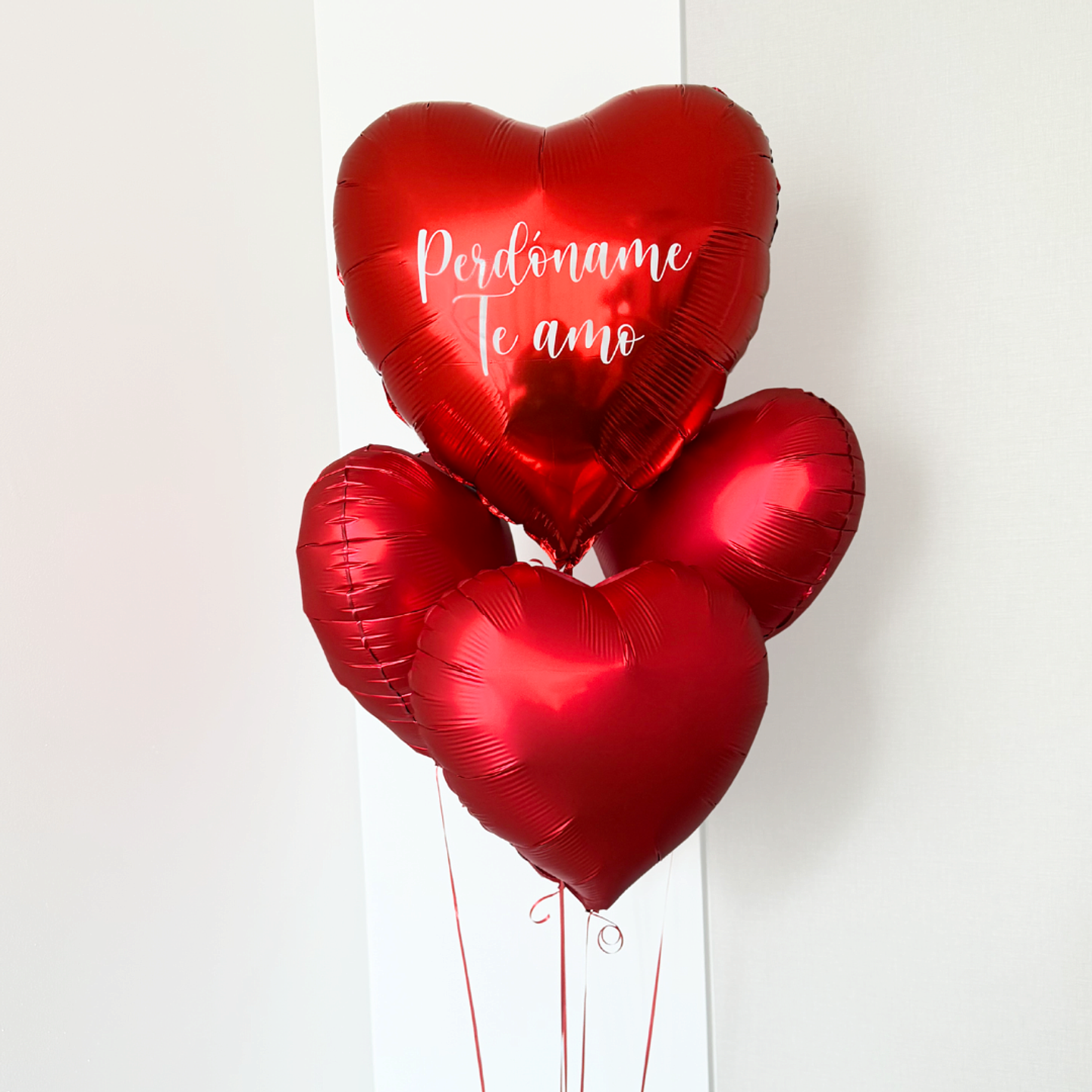 Globo Corazón Personalizado + 3 globos corazón con helio 1