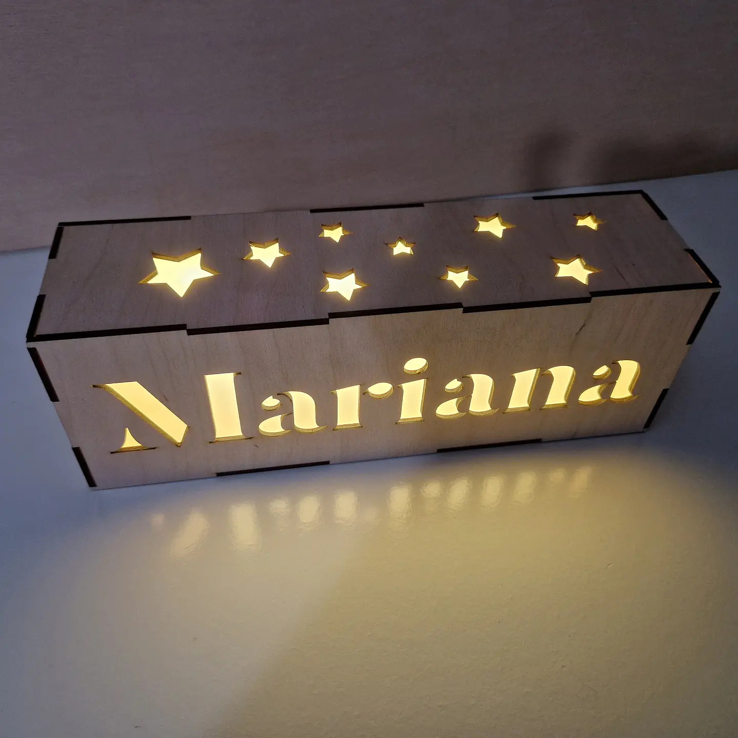 Candeeiro de Madeira com Nome [Nome Personalizável] 2