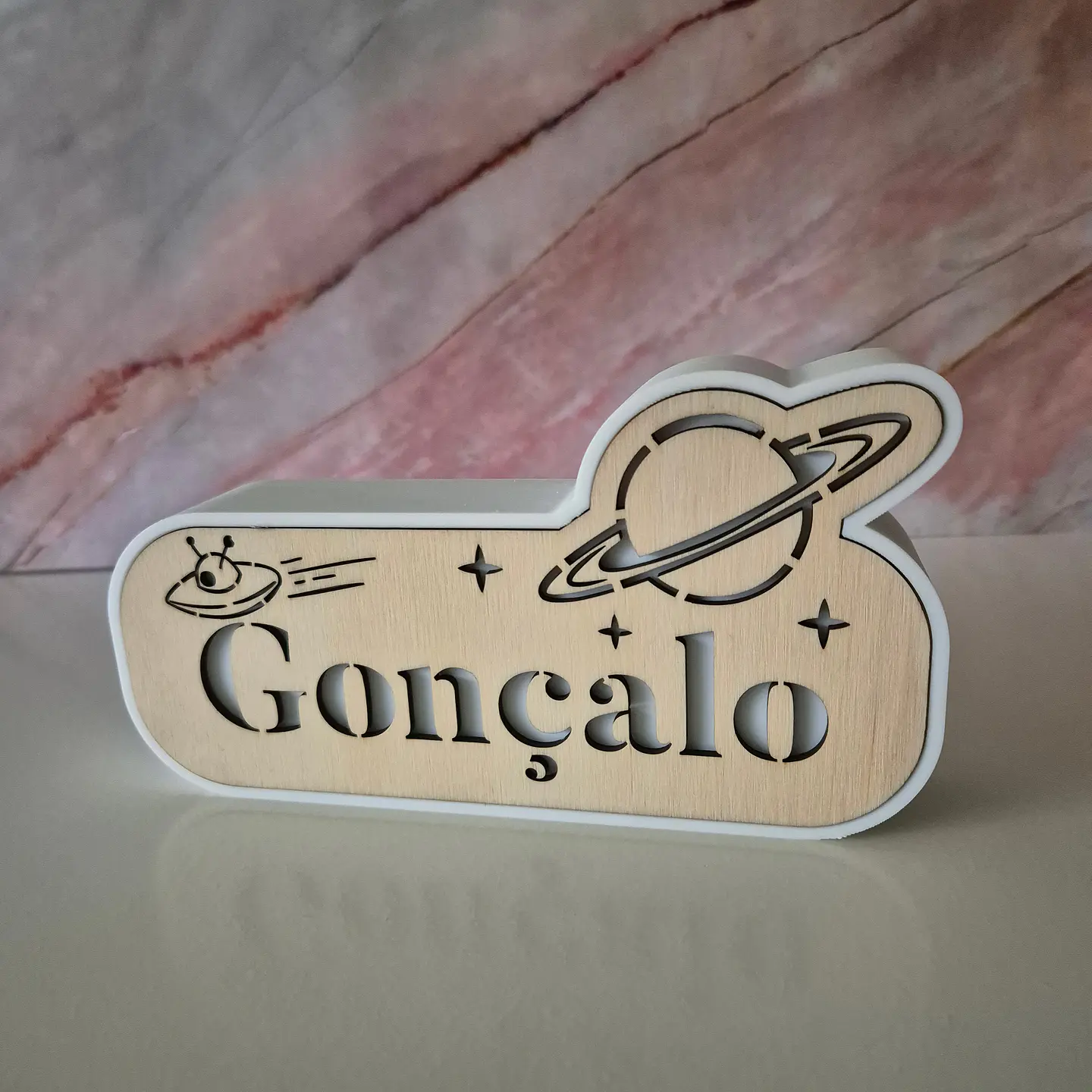 Candeeiro Madeira - Planeta [Nome Personalizável] 2