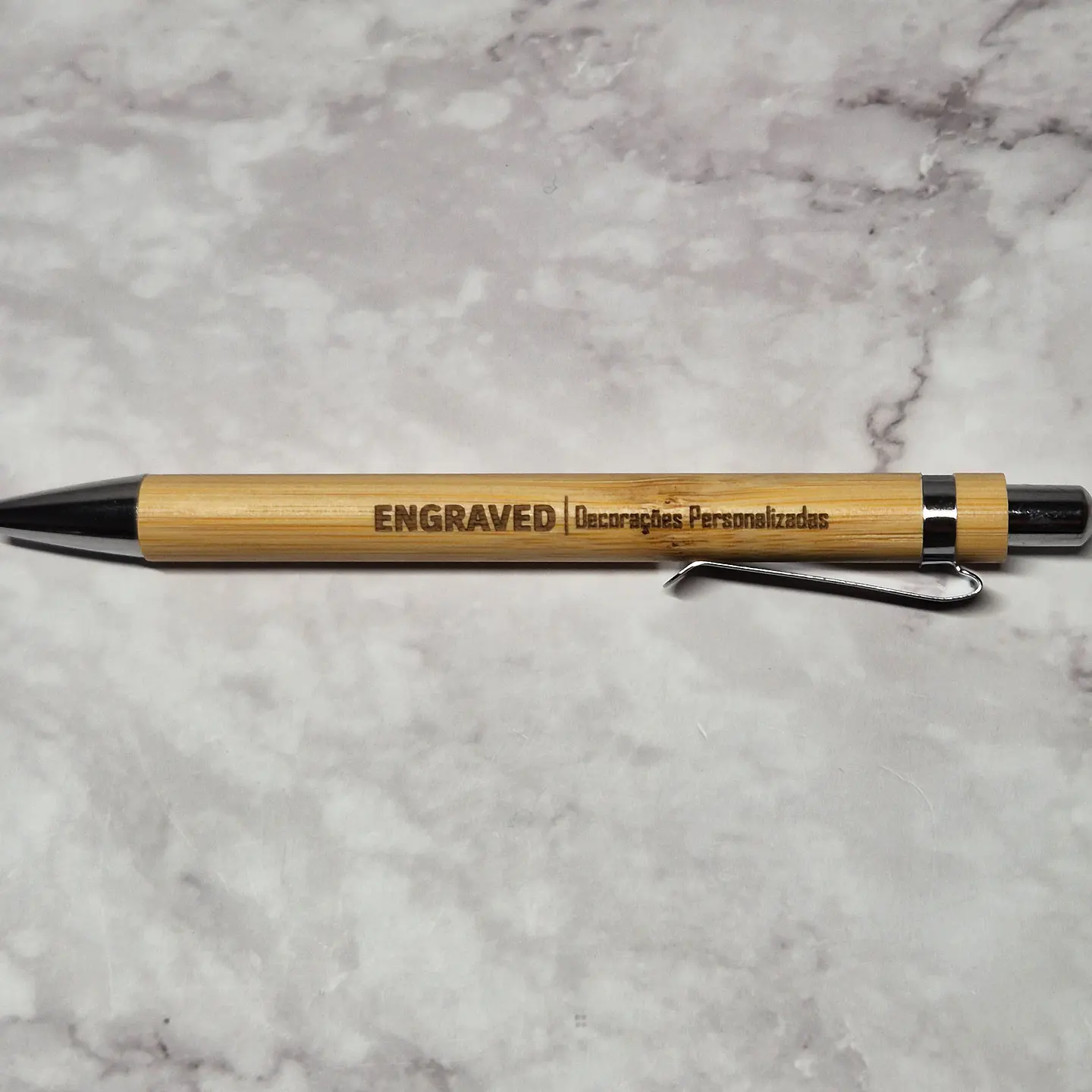 Bolígrafo de bambú personalizable 2
