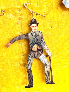 Muñecos articulados de lata