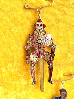 Muñecos articulados de lata