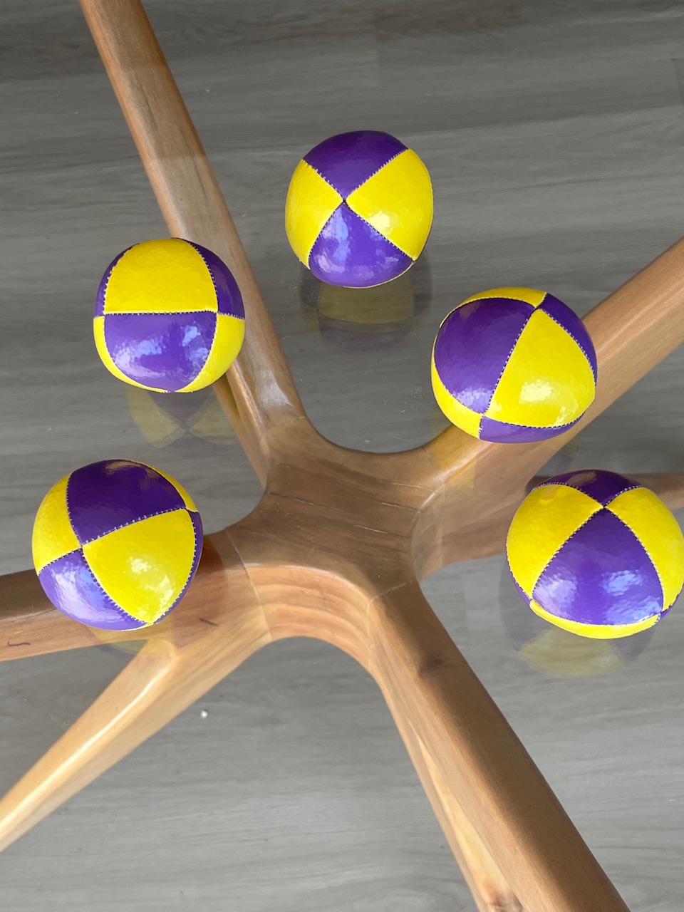 Beanbags Full juggling 8 paneles Charol amarillo y morado.