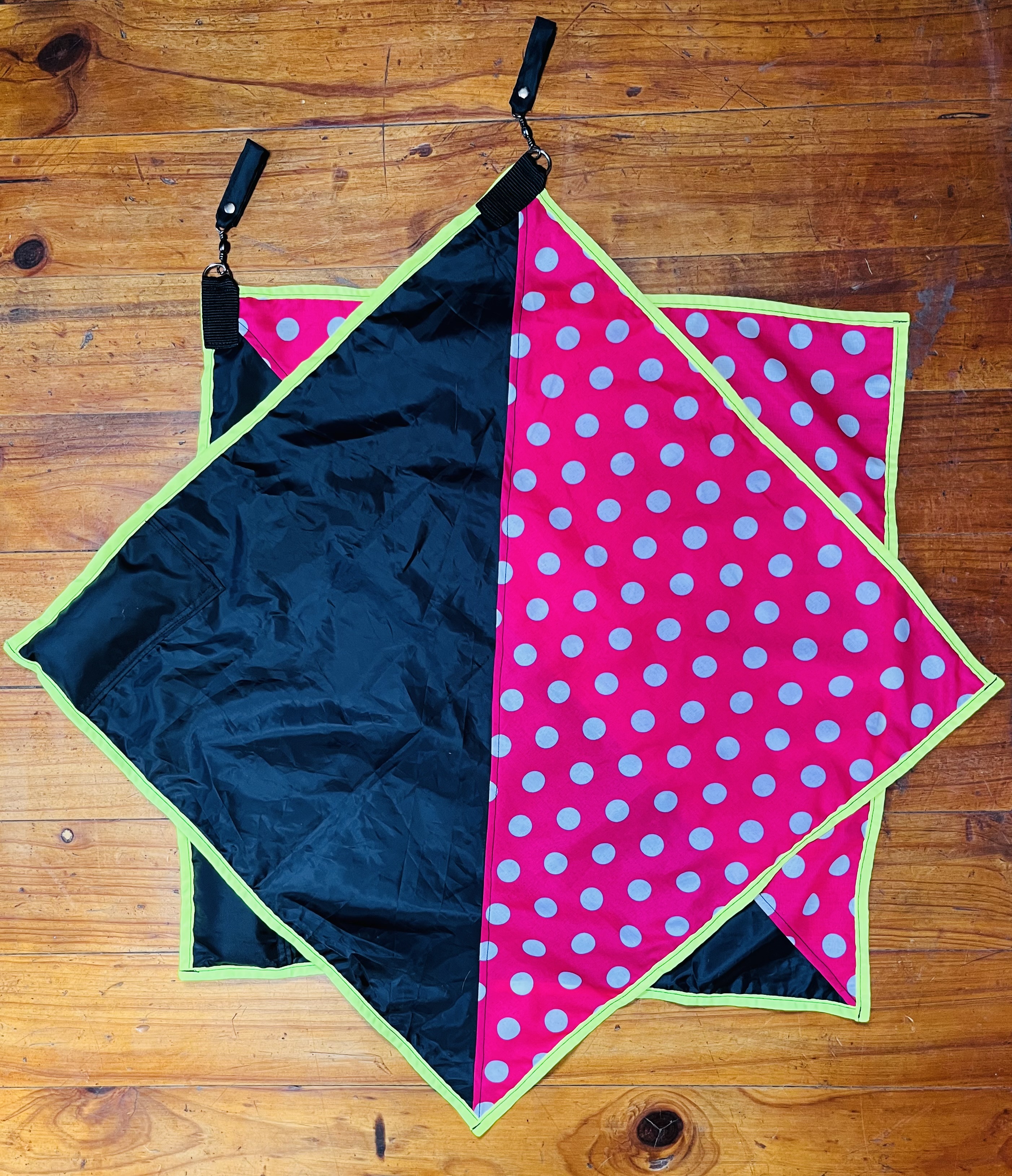 Banderas Lunares Rosado/Negro