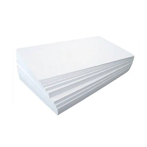 RESMA DE PAPEL 1/2 CARTA 1000 UND ENTRE LAPÍZ Y PAPEL 