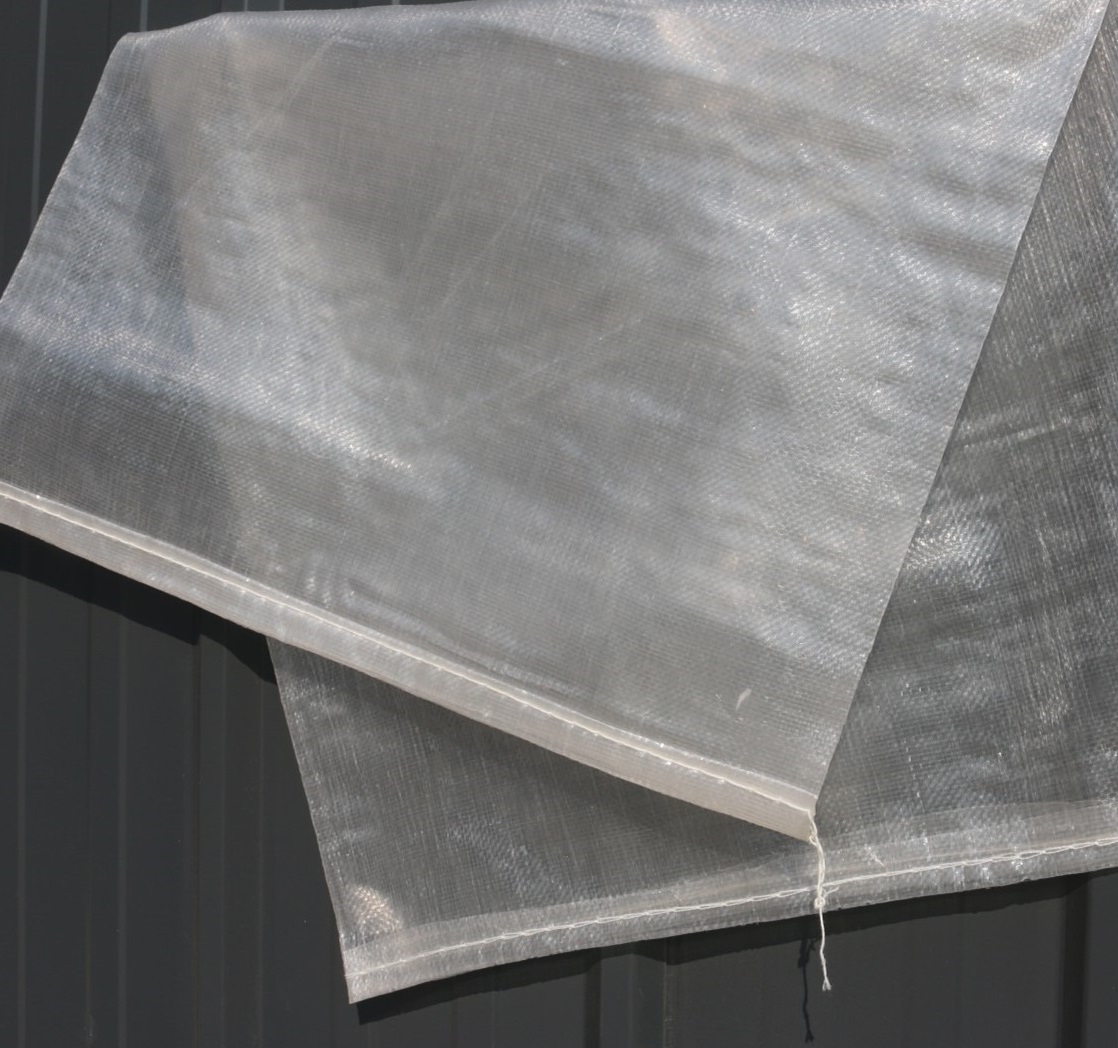 Sacos transparentes de 130x74 cm y 90 Kg por Unidad  1