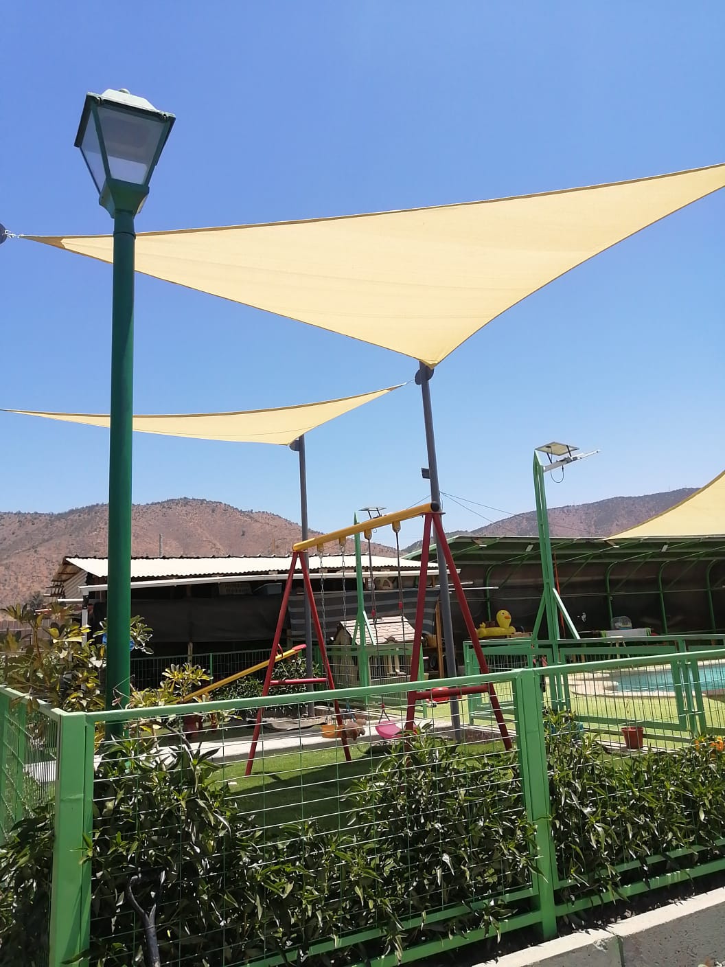 Vela 4x4x4 mt 90% HDPE Beige Triangular 1